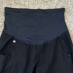 FIGS maternity joggers